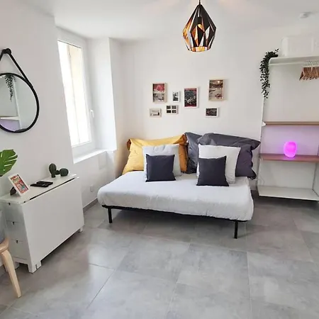 Maxbnb - Cozy - Climatise - Wifi Fibre - 10 Min A Pied Gare -3-